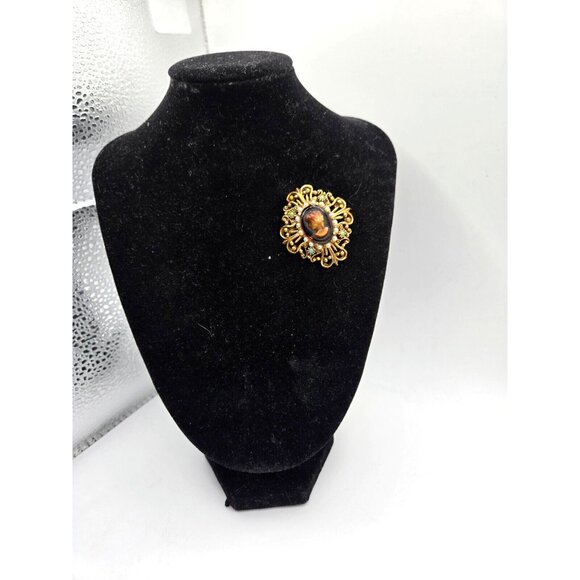 Vintage Florenza signed Gold Tone Filigree Pearl Cameo Brooch - Picture 6 of 9